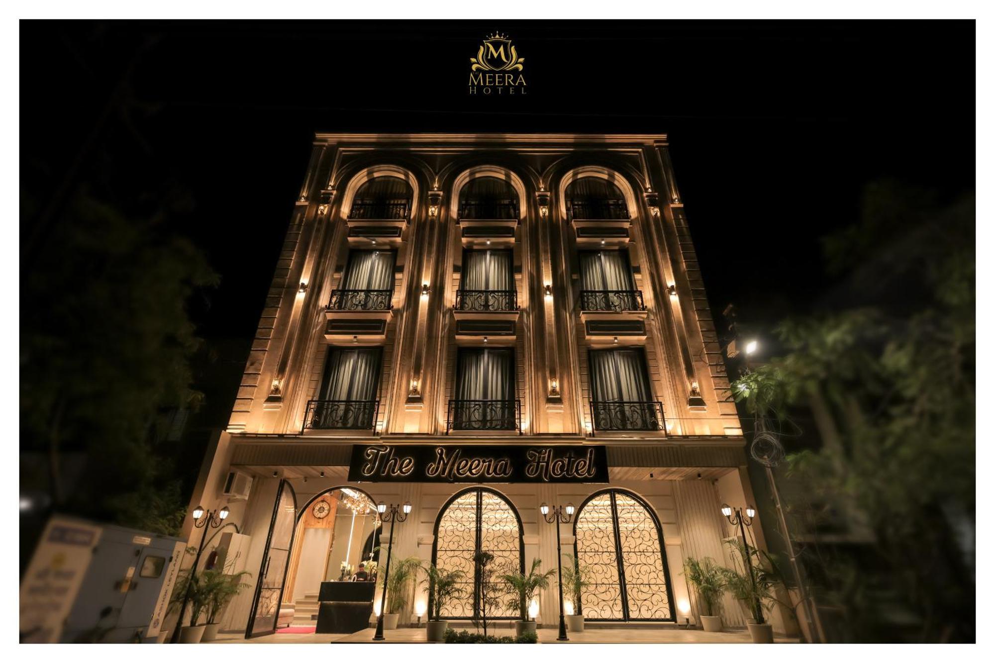 The Meera Hotel Ujjain Exteriör bild